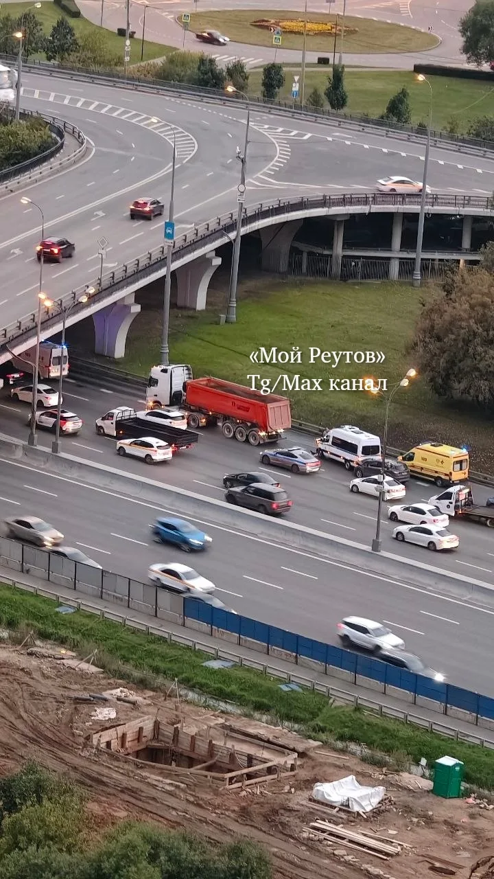‼️ДТП на внутренней стороне МКАД перед Ивановским мостом