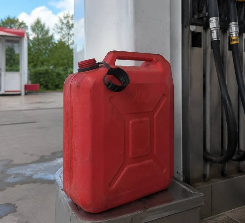 ❗️Полностью прекратила продажу бензина физлицам одна из крупнейших сеть АЗС в Омске - «...