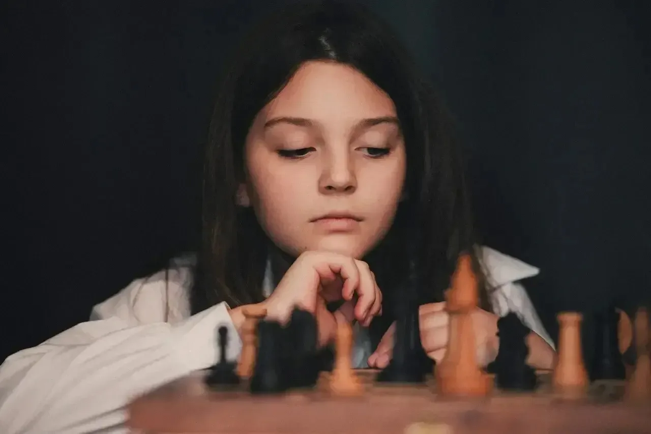 Знакомьтесь: Татьяна — юная шахматистка с большим будущим

♟️ Татьяна, ученица 5 «Г» класса, всерьез