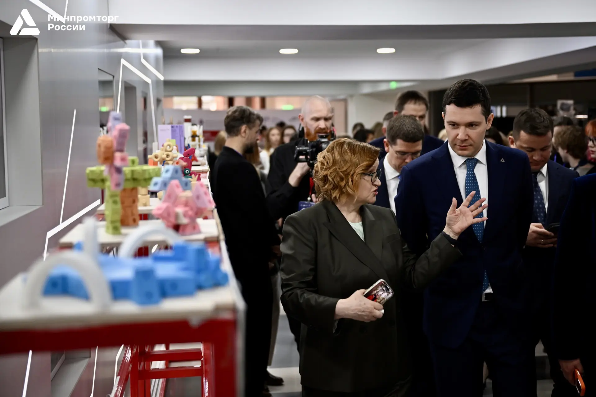 🧸 Антон Алиханов обозначил системные меры поддержки отечественной индустрии детских товаров  Глава М