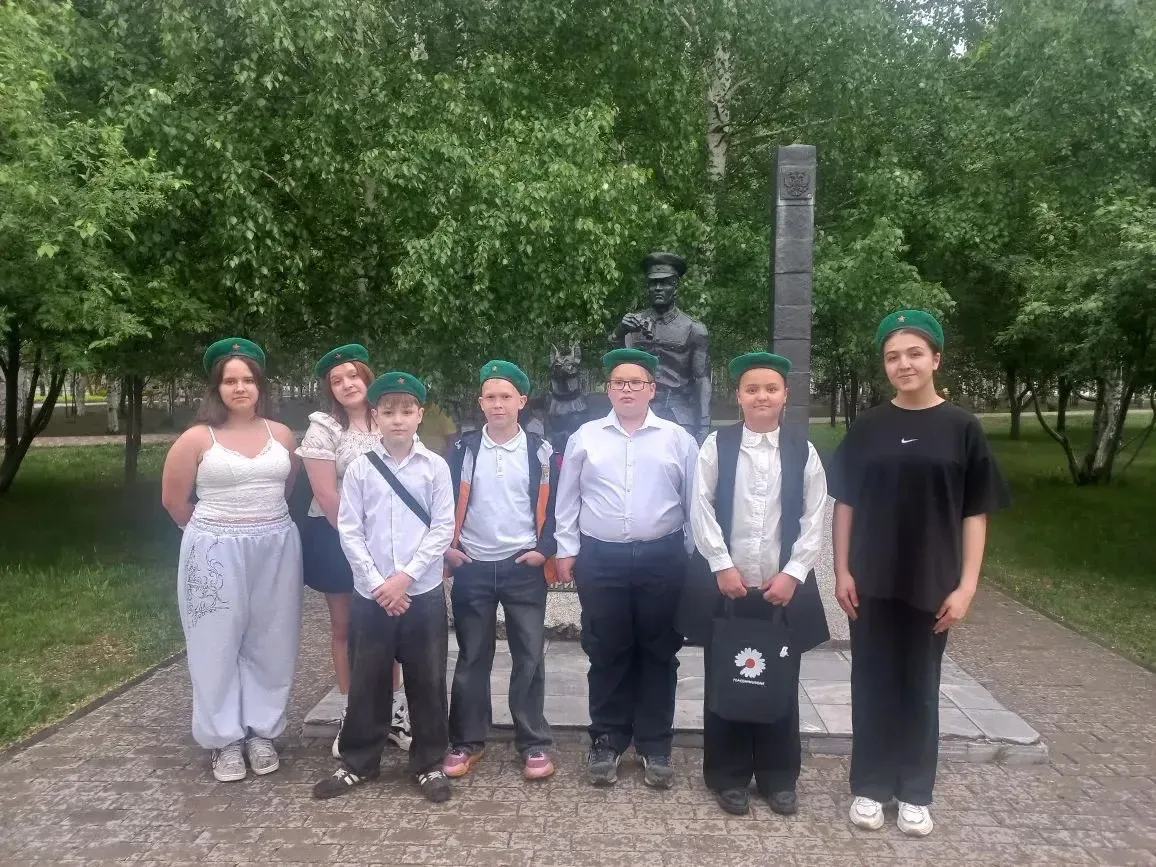 🇷🇺 День пограничника в парке Победы: Память и Честь