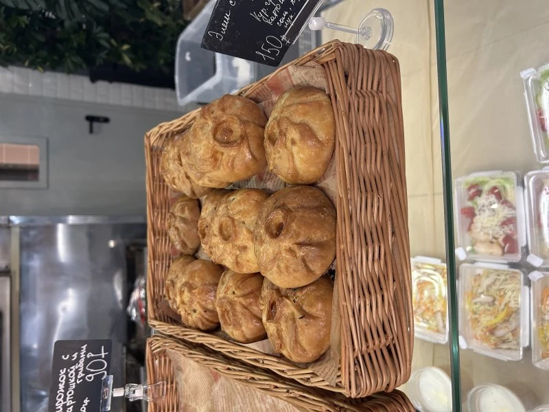 Пекарь