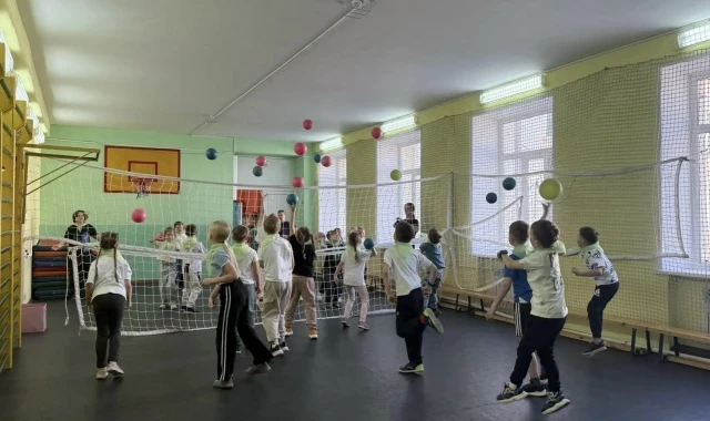 3 июня  в лагере «Канавинская карусель» прошел под девизом: «Со спортом дружить – здоровым быть!» и 