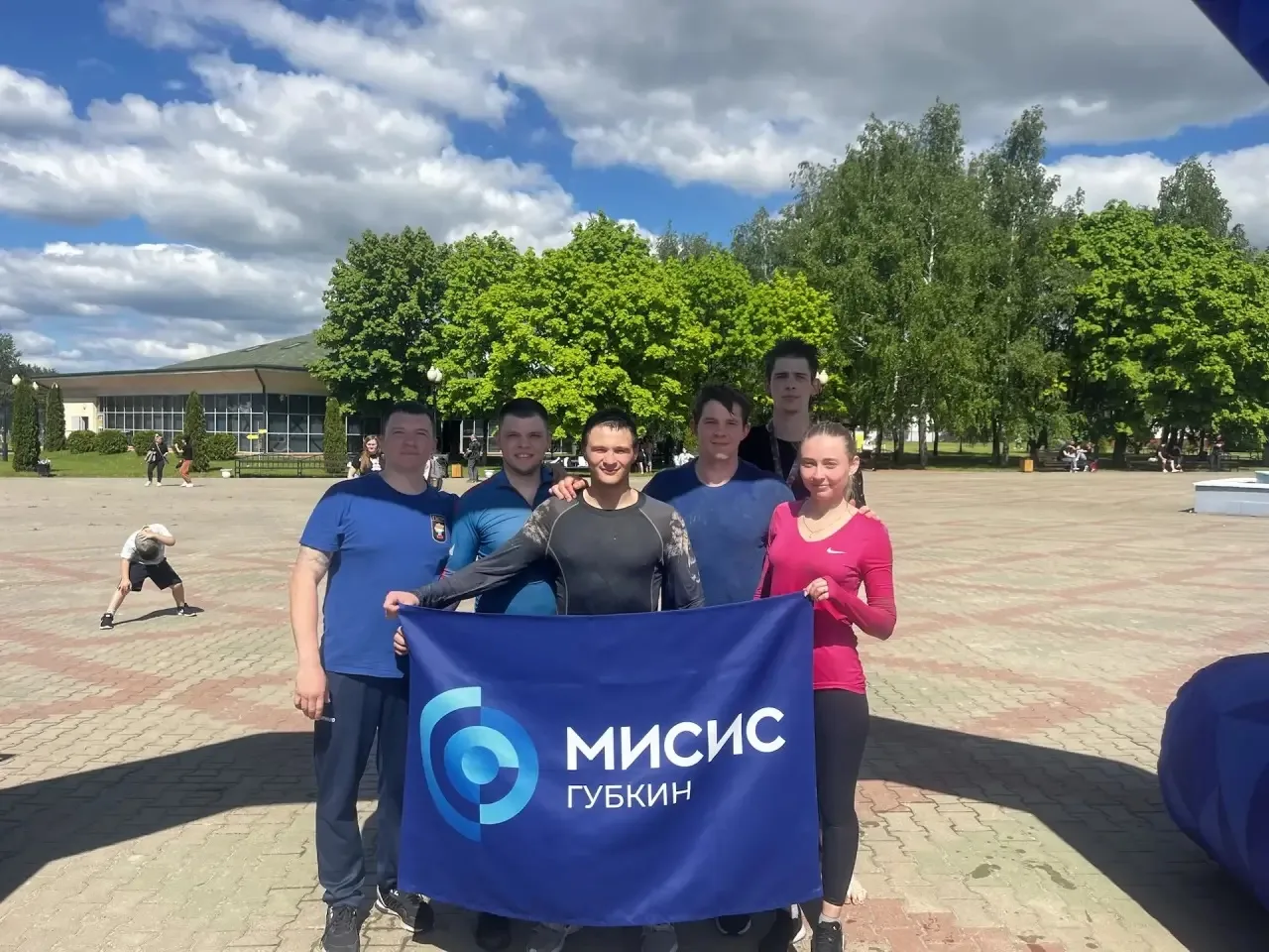 🏆 Наши студенты – чемпионы «Железного характера»!  В честь 81-й годовщины Победы в Великой Отечестве