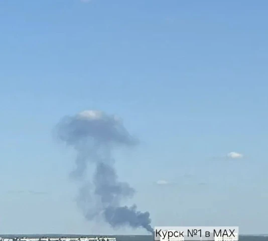 Сообщают о сильном пожаре за городом