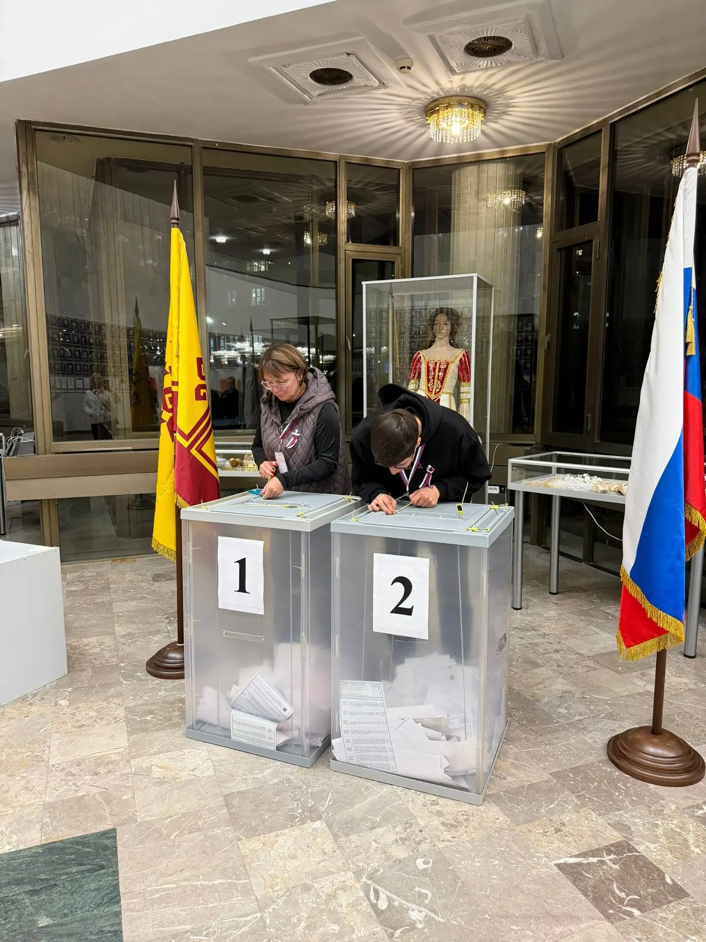 Первый день голосования подходит к концу