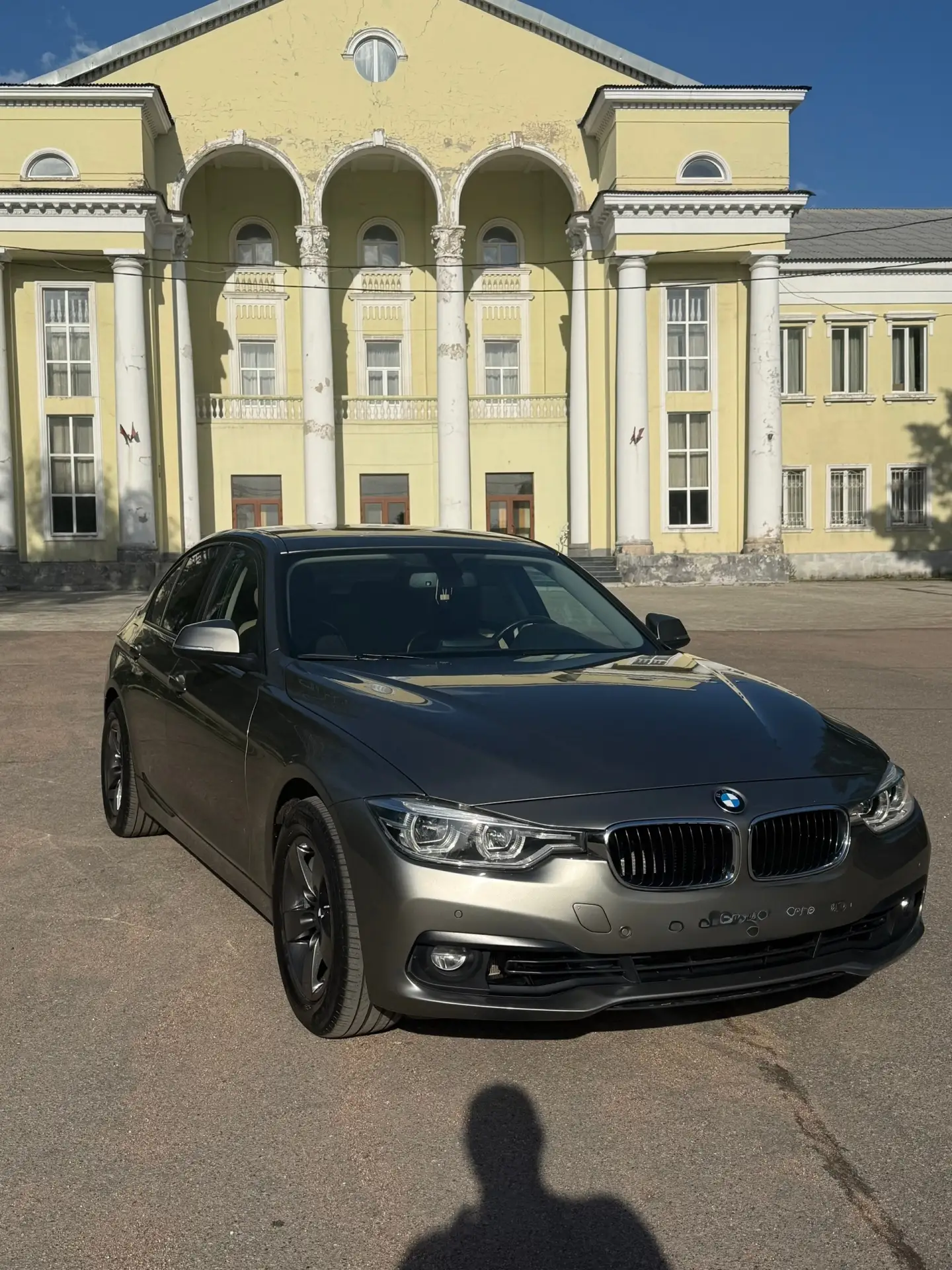 Продам BMW f30 рестайлинг (318) 2018 года. Двигатель B38 в отличном состоянии. Коробка в отличном со