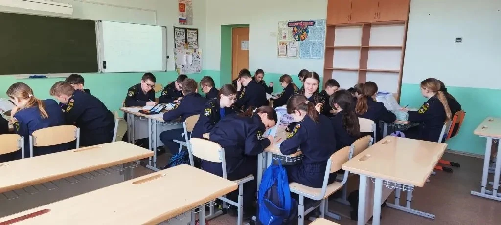 Финансовая грамотность 🚀  В рамках Недели высоких технологий в 6Б классе прошёл увлекательный квиз «