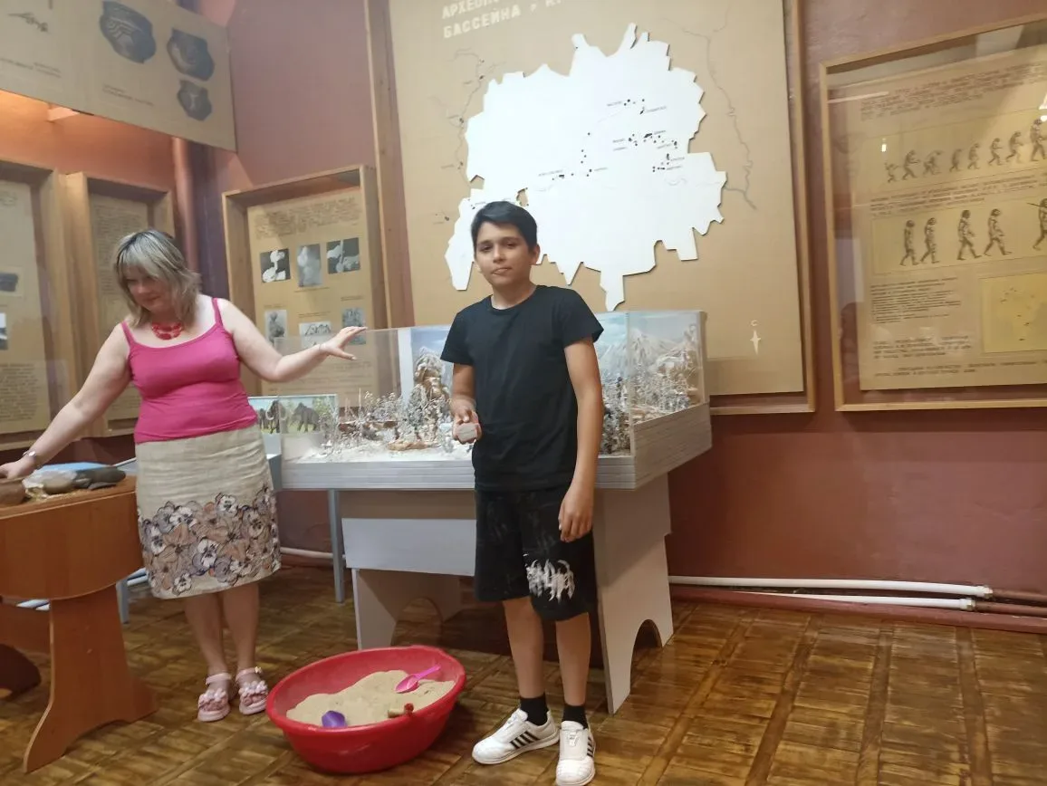 Одиннадцатый день в лагере «Ласточка» был посвящён Истории древнего человека.

Утро началось с бодро