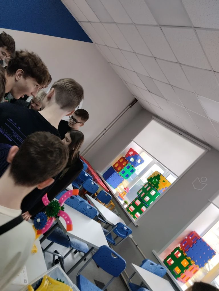 День открытых дверей в социально - педагогическом колледже 7 февраля посетили ученики 8в класса (кла