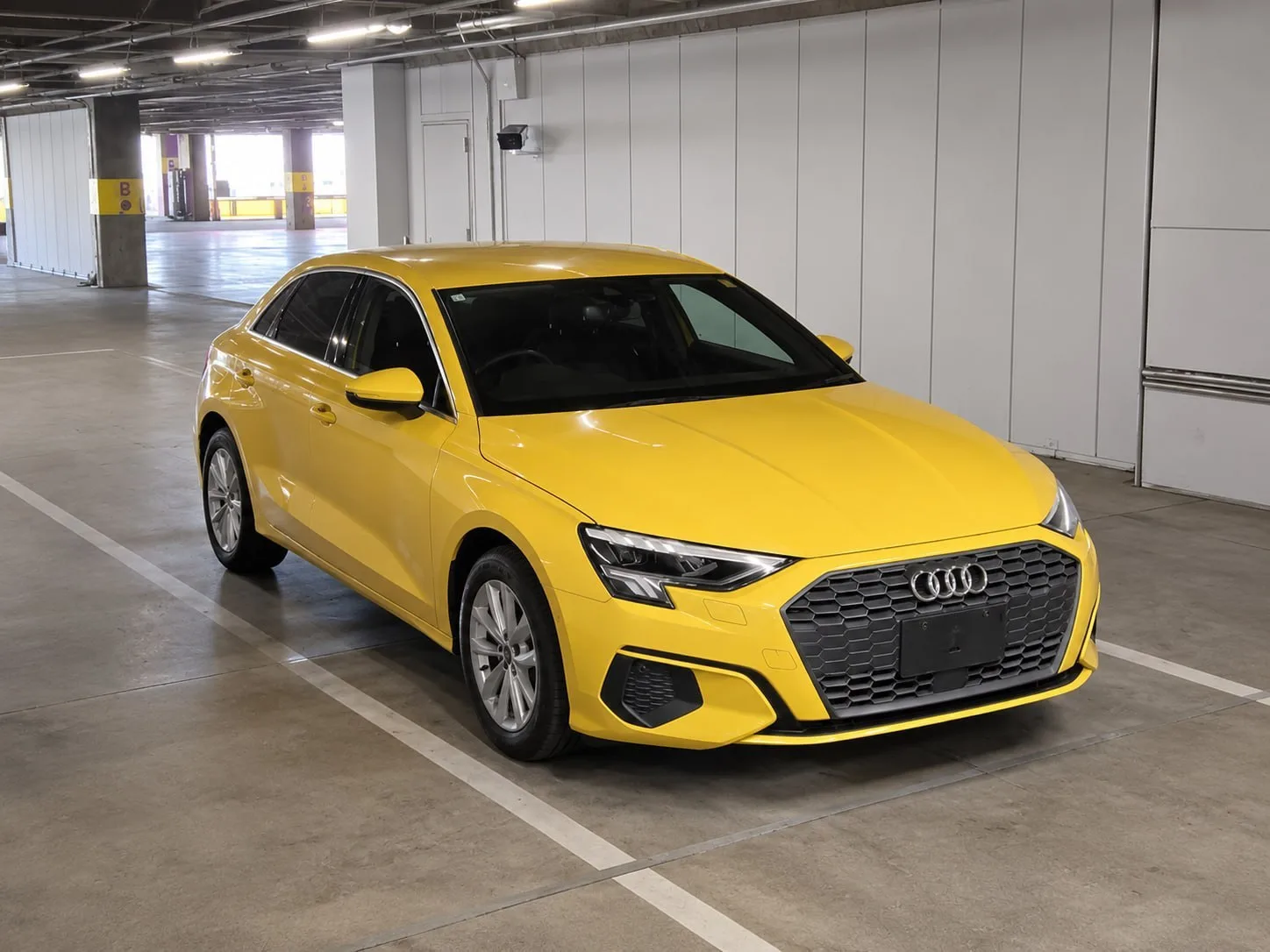 А3, 30 TFSI (короткая база) из Японии 🇯🇵

✅ ДОСТУПЕН К ПОКУПКЕ

- 2022 год
- 1.0 л | мягкий гибрид