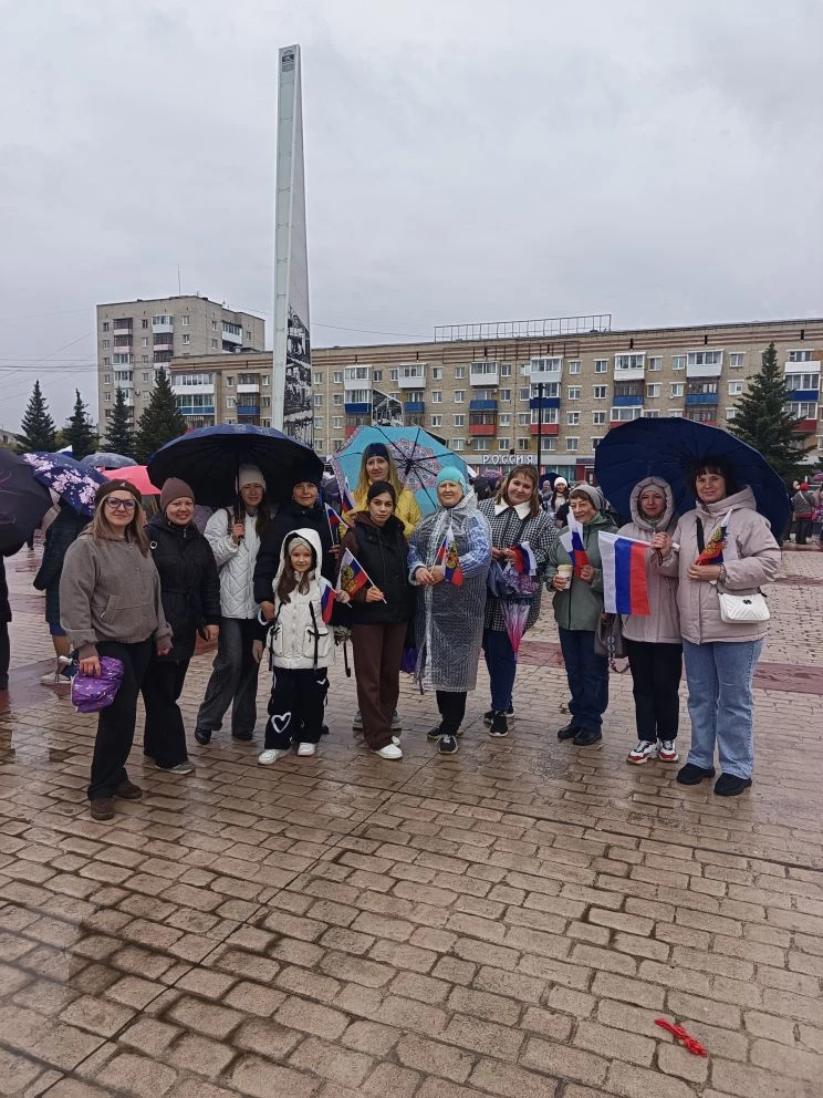 🌷 С Днём Весны и Труда, дорогие коллеги, родители и воспитанники! 🌷

1 мая — это праздник, который