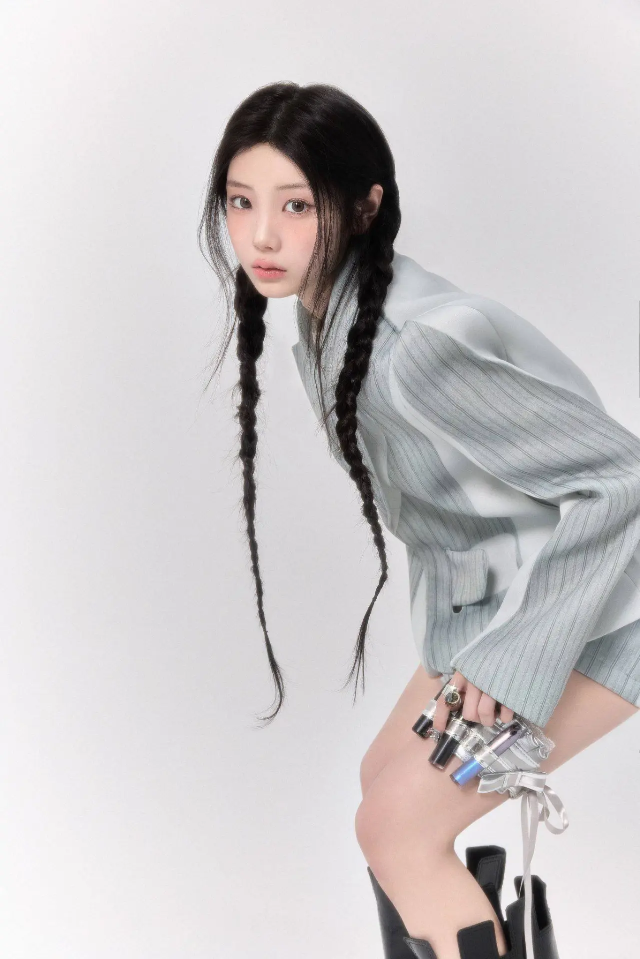 📮 #ILLIT

🔔 BELIFT LAB объявила, что предзаказы на шоу талантов Вонхи «Hello, Twenty Wonhee» откро