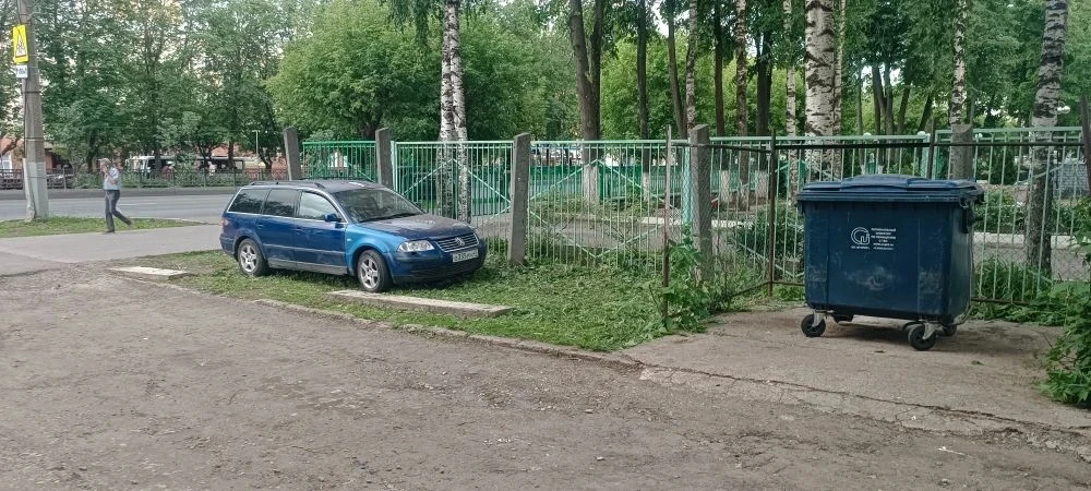 09.06.26 осуществлена покос МКД Октябрьский 127