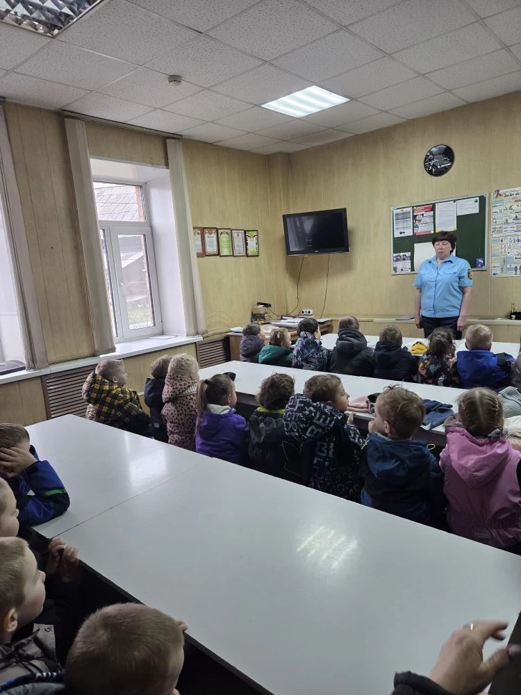 В один из весенних дней воспитанники средней  и старшей групп отправились на увлекатель...