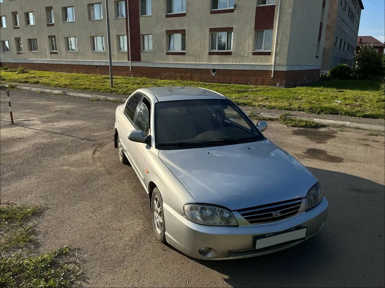 Kia Spectra 2007г
Собственник, владею более 10 лет
 Есть кондиционер,  магнитола, новые динамики, но