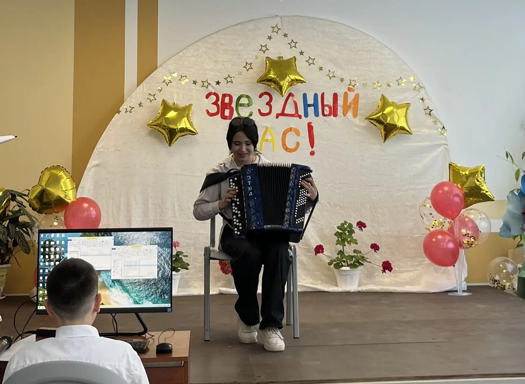 «Звездный час" в Канабековской школе: чествовали лучших и ярких! 22 мая в Канабековской школе царила