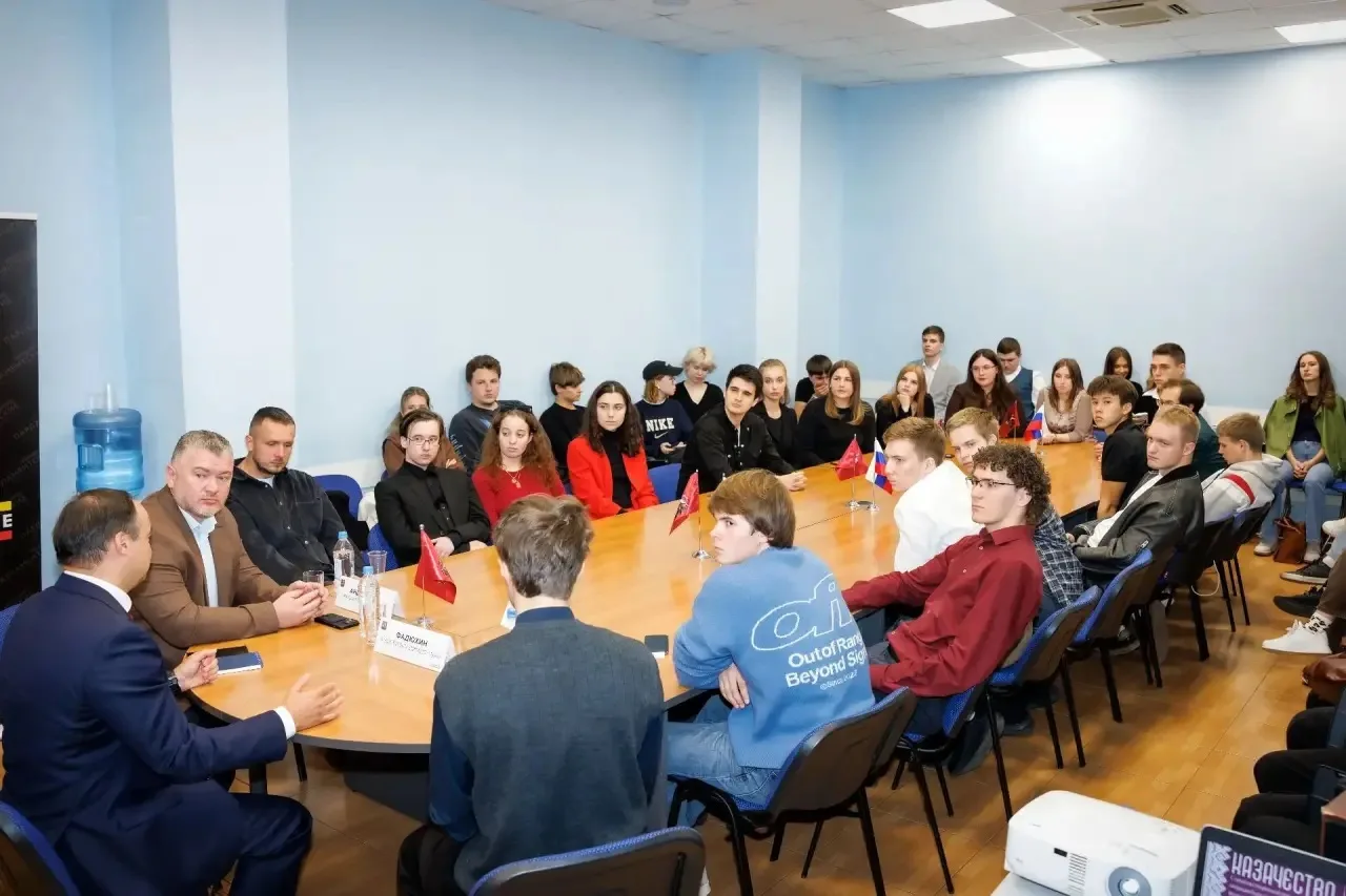 Студенты столичных вузов обсудили с экспертами патриотическое воспитание
