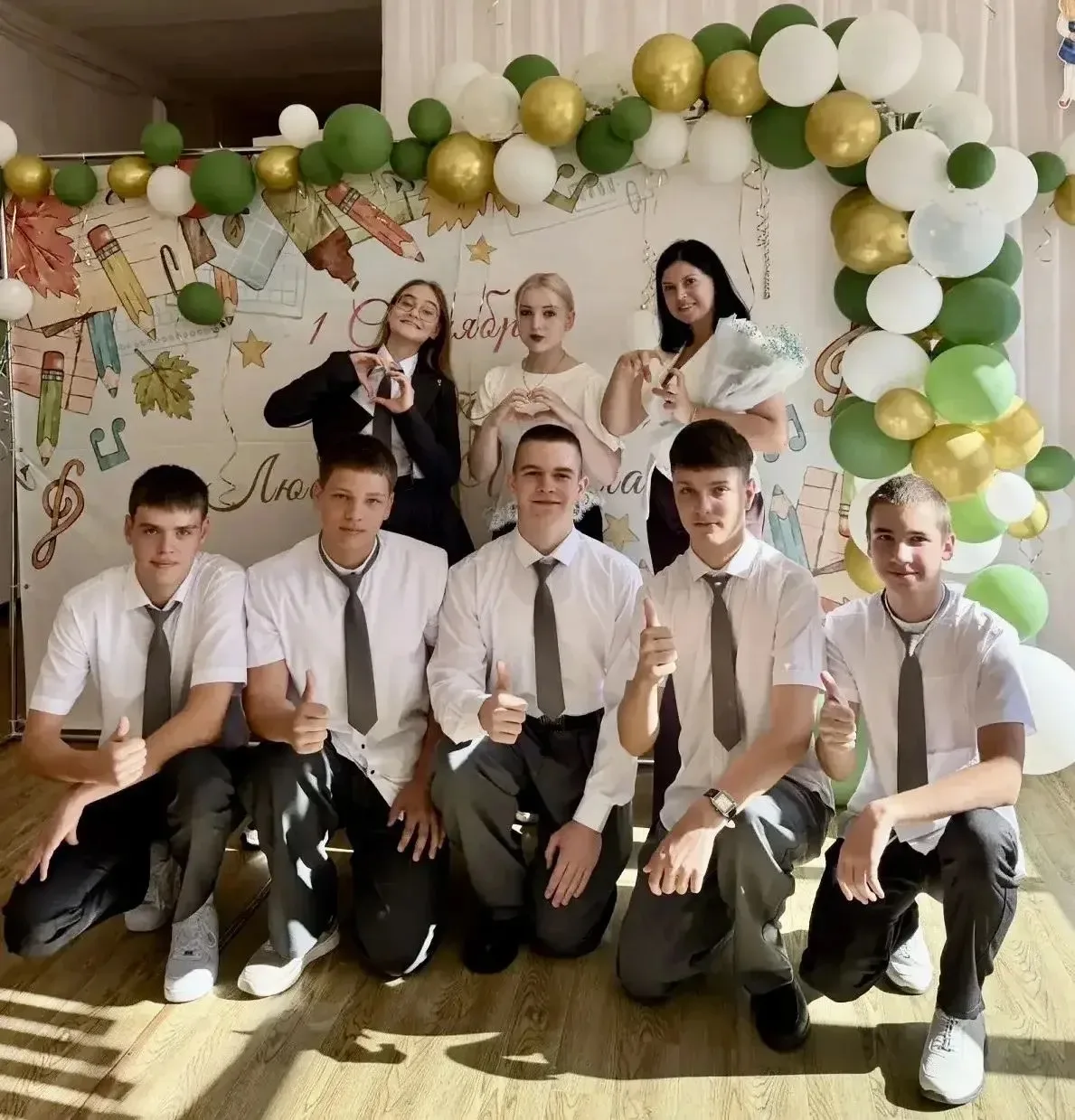 1сентября в МБОУ СОШ 63  был особенно трогательным и насыщенным! Наш Советник директора...