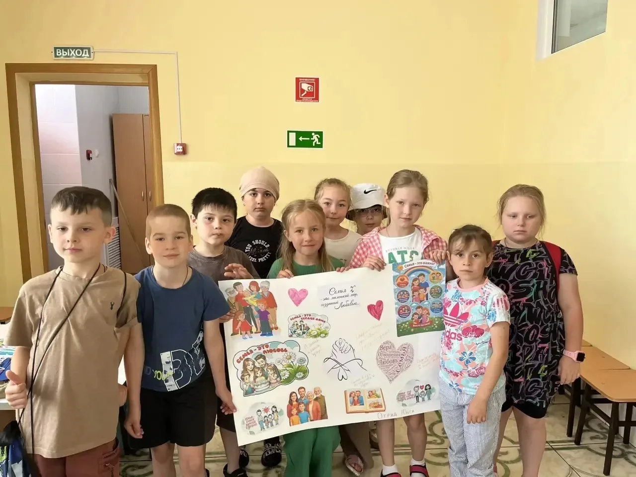 ▎Путешествие продолжается 💕

Сегодня наше утро началось с торжественной линейки и поднятия флага — 