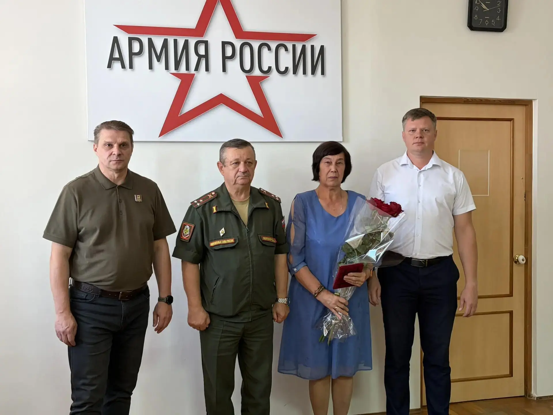 С глубокой благодарностью и болью в сердце сегодня мы вручили высокие награды семьям на...