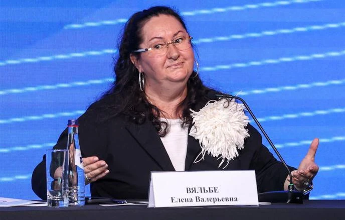 Елена Вяльбе, заявила, что не собирается прекращать свою деятельность при достижении пе...
