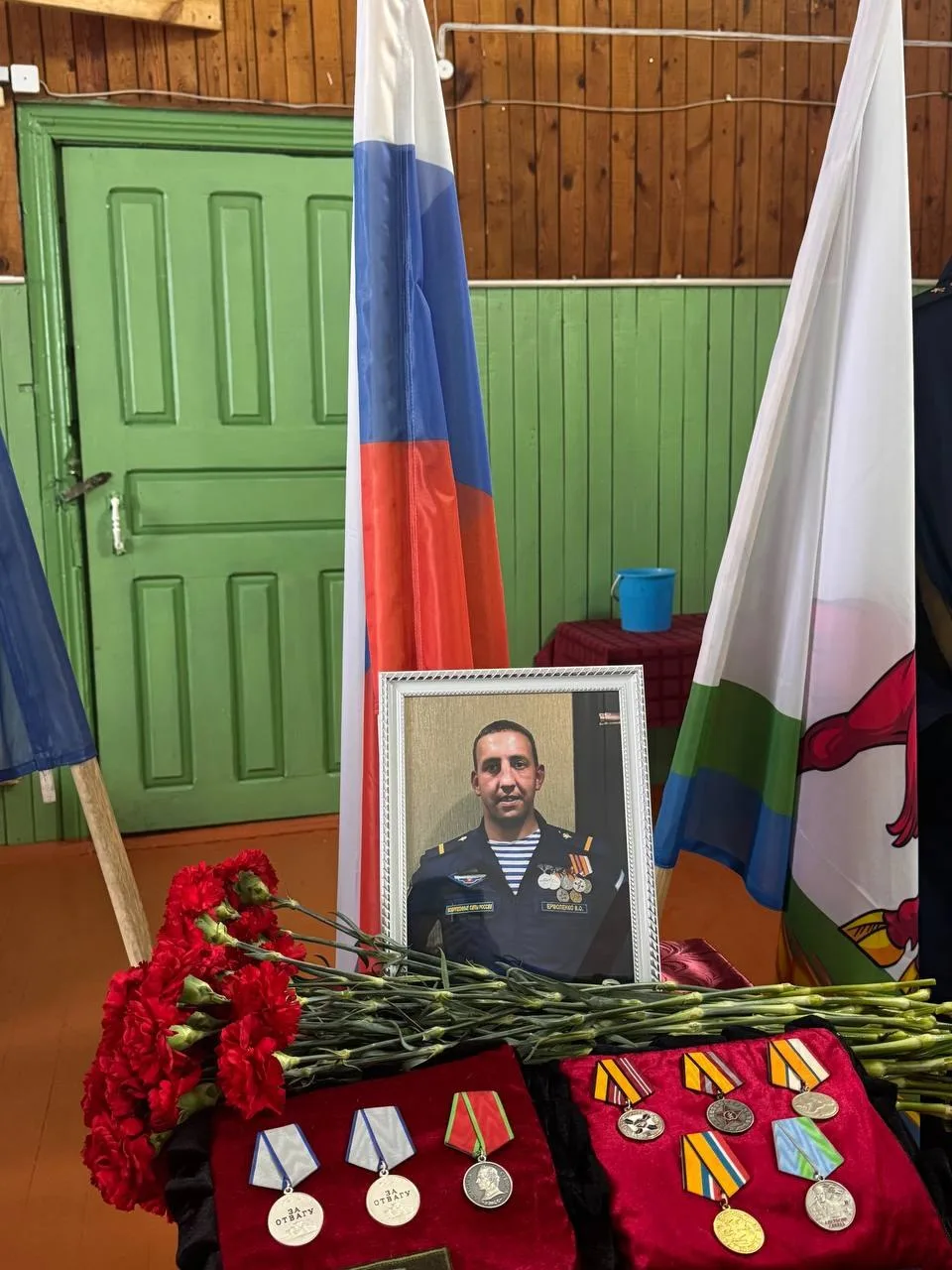 Сегодня ровно год, как не стало одного из лучших людей, которых я когда-либо знала. Ермоленко Виктор