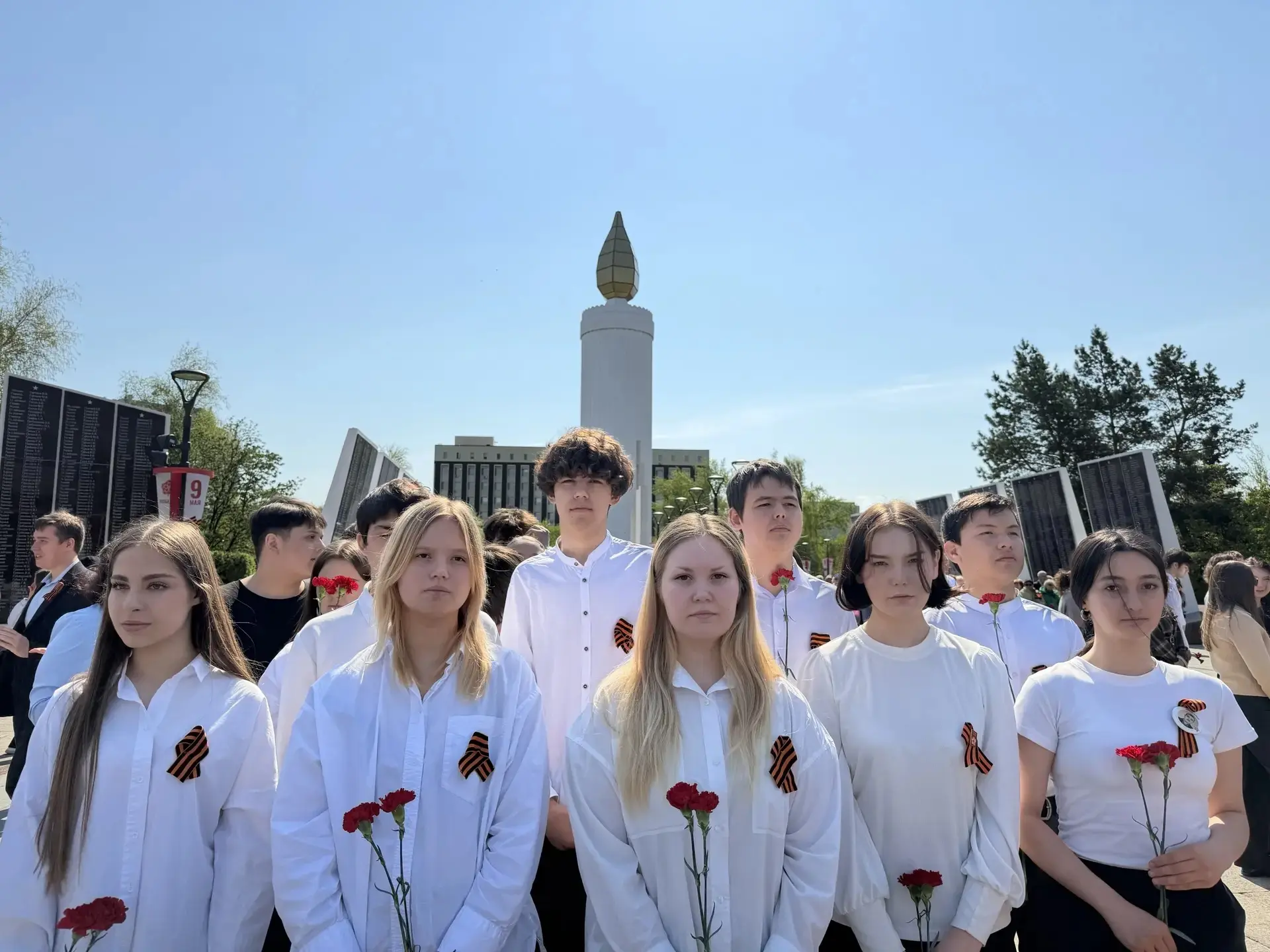 🎗️ Митинг возложения цветов в память о павших в сражениях за Великую Победу — это не т...