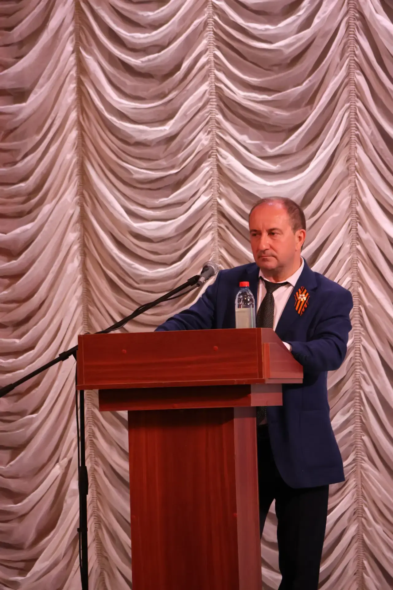 Лицом к лицу : в Новомосковске состоялась встреча заместителя главы администрации с жителями  В горо