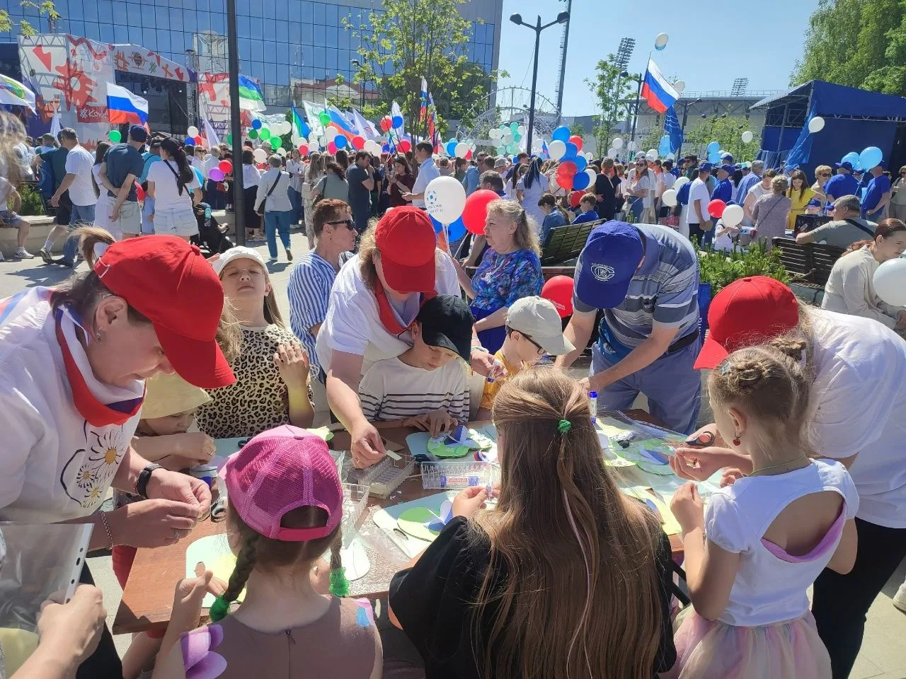 День России в нашем сердце: мастерим с любовью!
В столице Республики Коми отметили День города и Ден