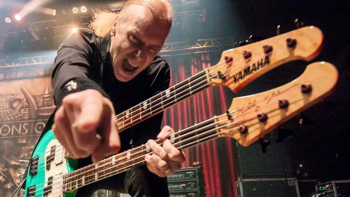 BILLY SHEEHAN: «ВСЕГДА ЕСТЬ КТО-ТО, КТО ИГРАЕТ КРУЧЕ ТЕБЯ»