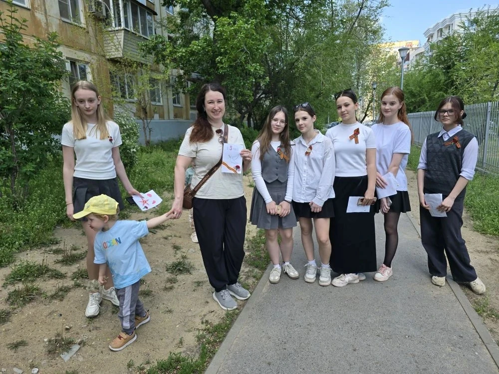 В преддверии великого праздника — Дня Победы — волонтёры 6 «Б» класса присоединились к районной акци