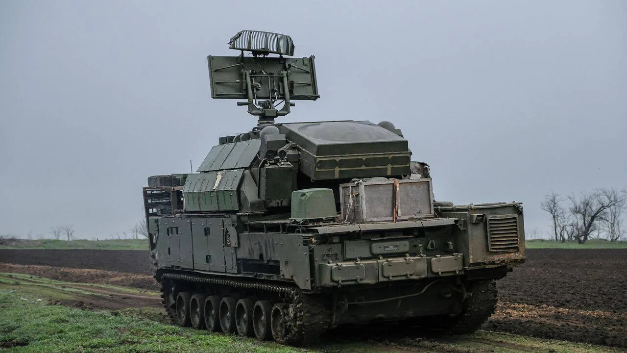 Силы ПВО сбили за ночь 123 БПЛА самолетного типа ВСУ

Об этом сообщили в Минобороны России.

Отмечае
