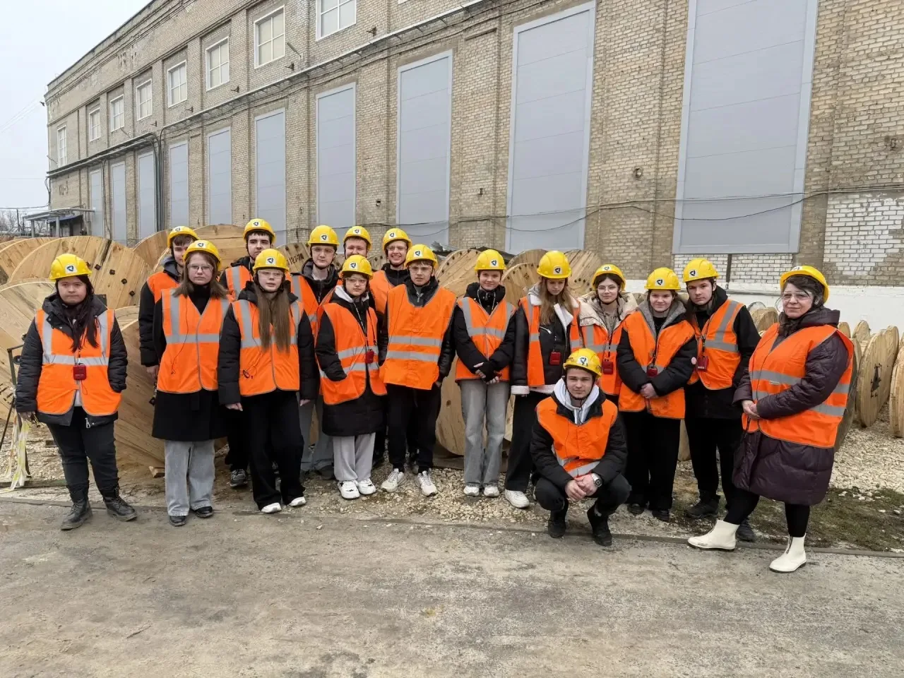🧑‍🏭 Учащиеся 9 «Д» класса МОУ СШ №134 «Дарование» побывали на промышленном предприятии «Северсталь-м