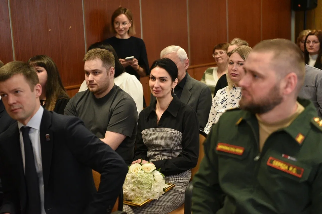 Поздравил сотрудников военного комиссариата Балашихи и Реутова и лично Сергея Борисовича Чиркина с п