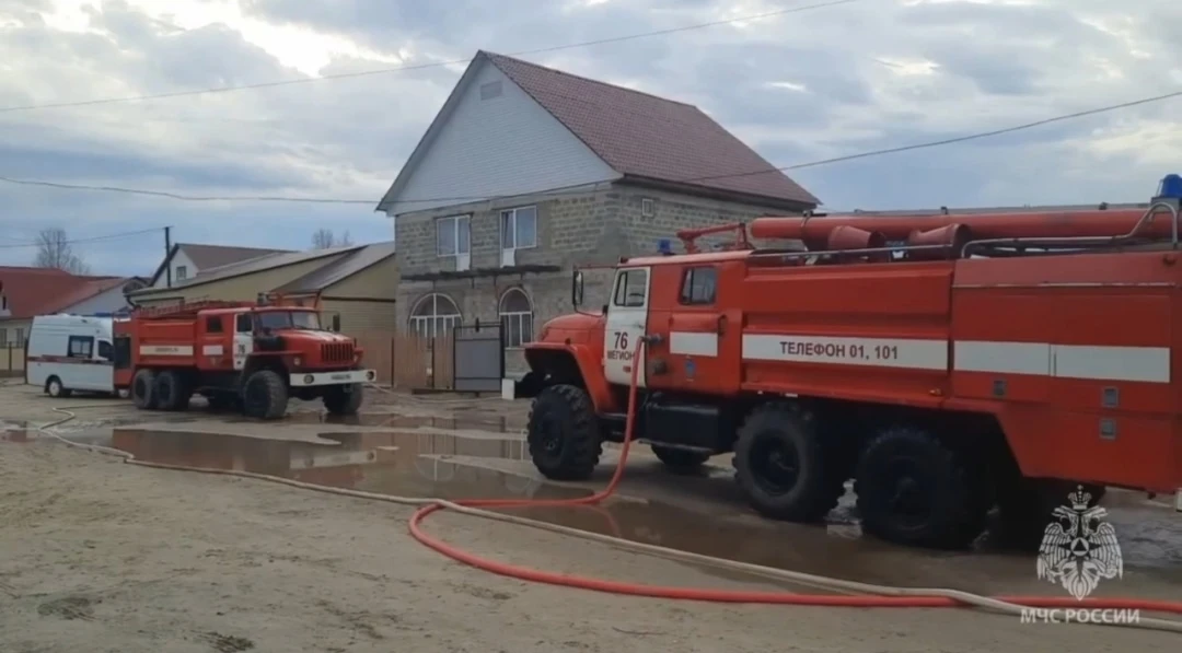 🚒Семь человек погибли в результате пожара в посёлке Высокий, который находится недалеко от Мегиона. 