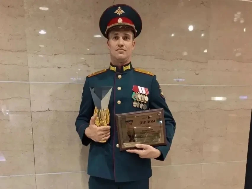 Награду за уникальную операцию на открытом сердце получил забайкальский хирург. 

Врач Забайкальског