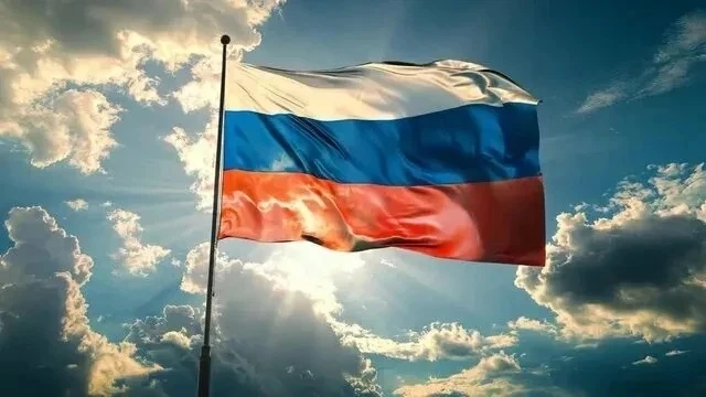 Любовь к России с нами навсегда! 
 
На западном краю родной страны 
Несём мы службу в космических во