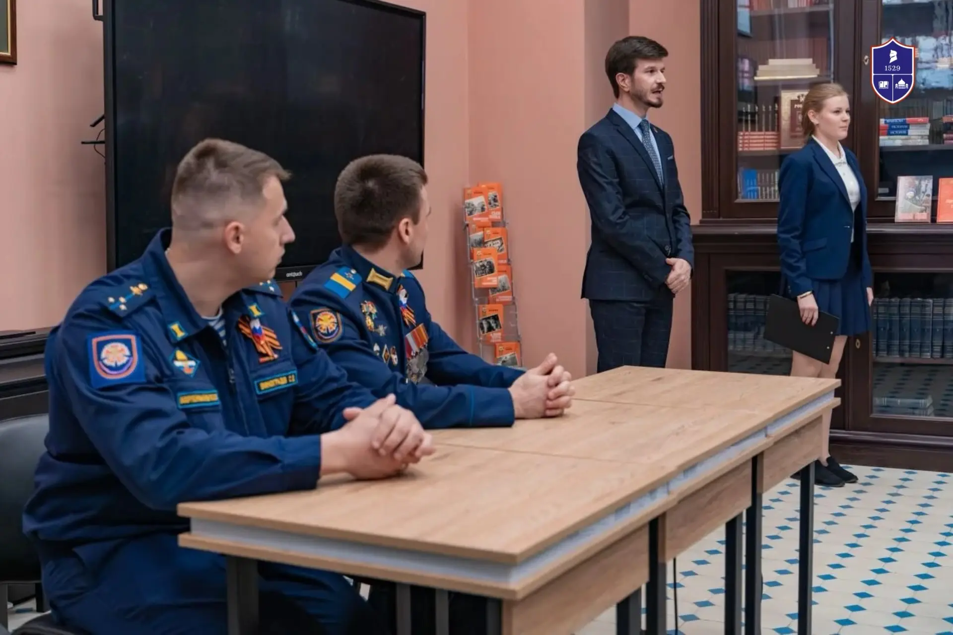 Урок мужества в Сароконюшенном ⭐️  К нам в гости пришли военнослужащие бригады специального назначен