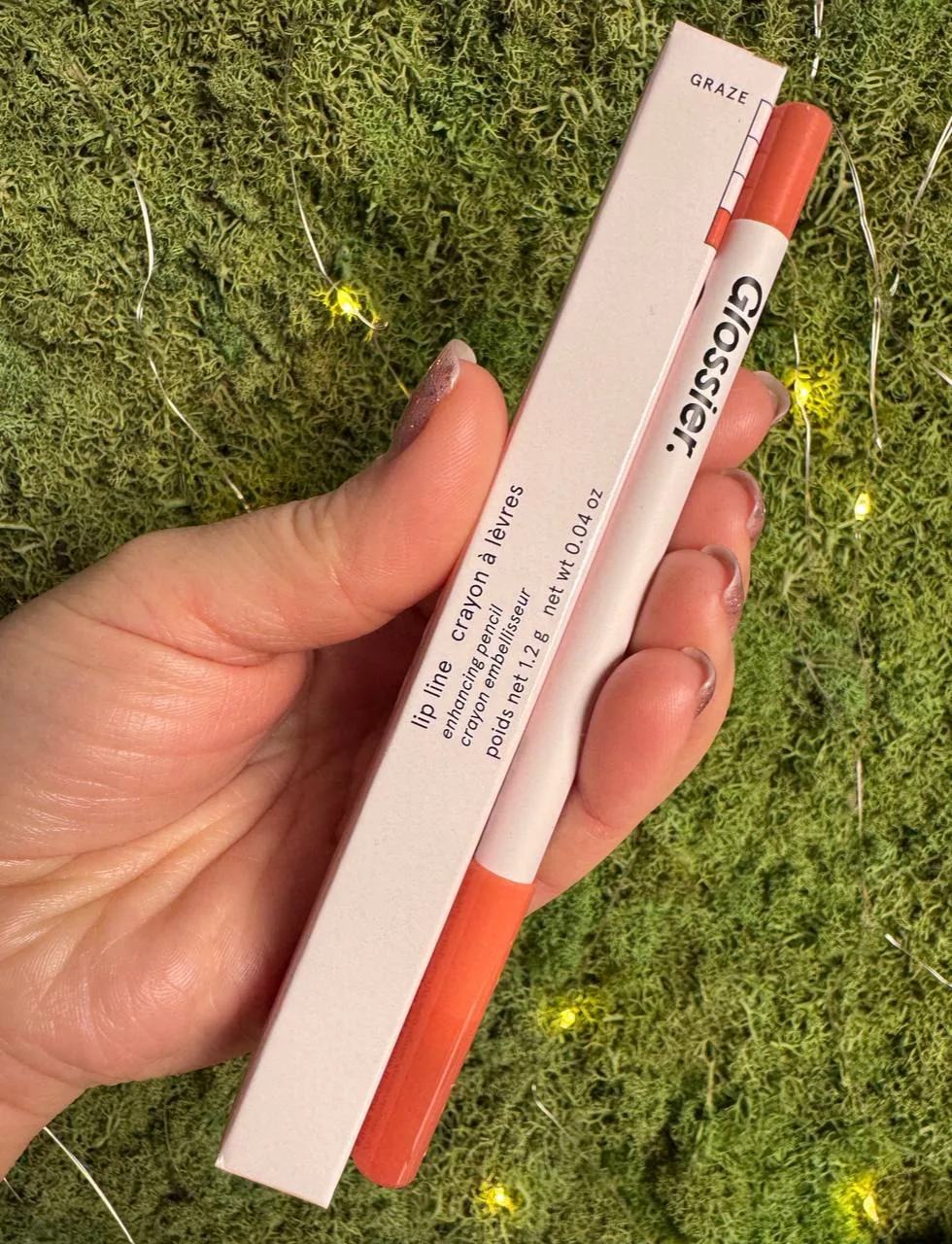 Glossier - Lip Line Enhancing Hydrating Longwear Lip Liner Pencil

Стойкий карандаш для губ

✅ Естес