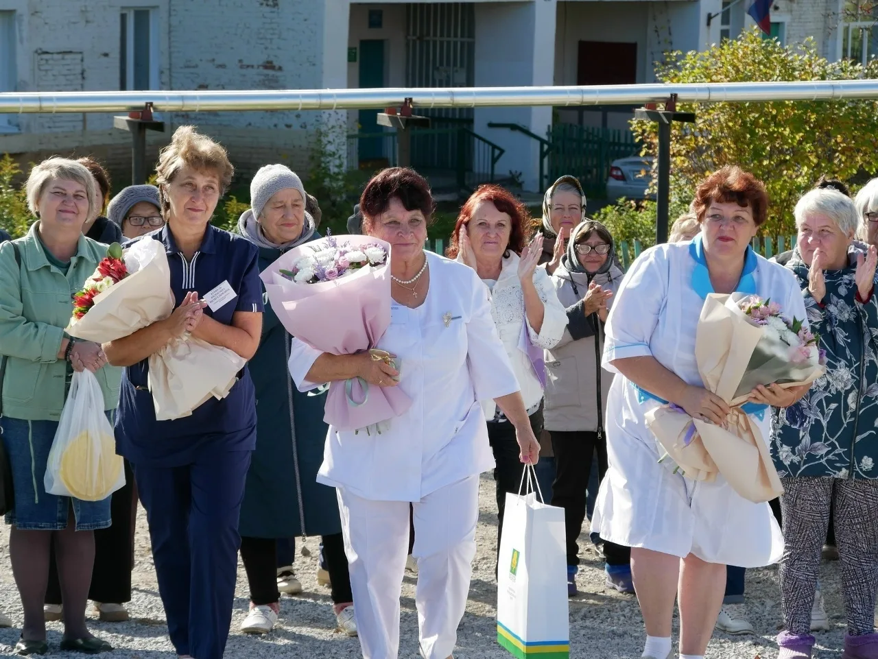 В деревне Опарино открыли новый модульный ФАП. На его строительство по нацпроекту «Прод...