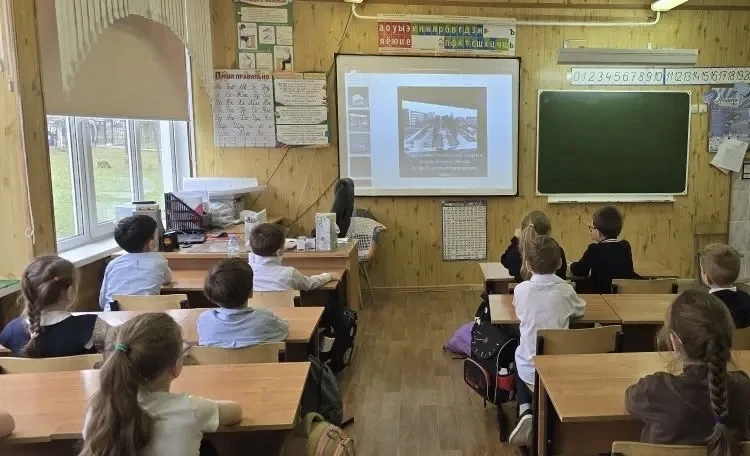 В школе продолжается цикл тематических бесед, посвященных одной из самых трагических страниц нашей и
