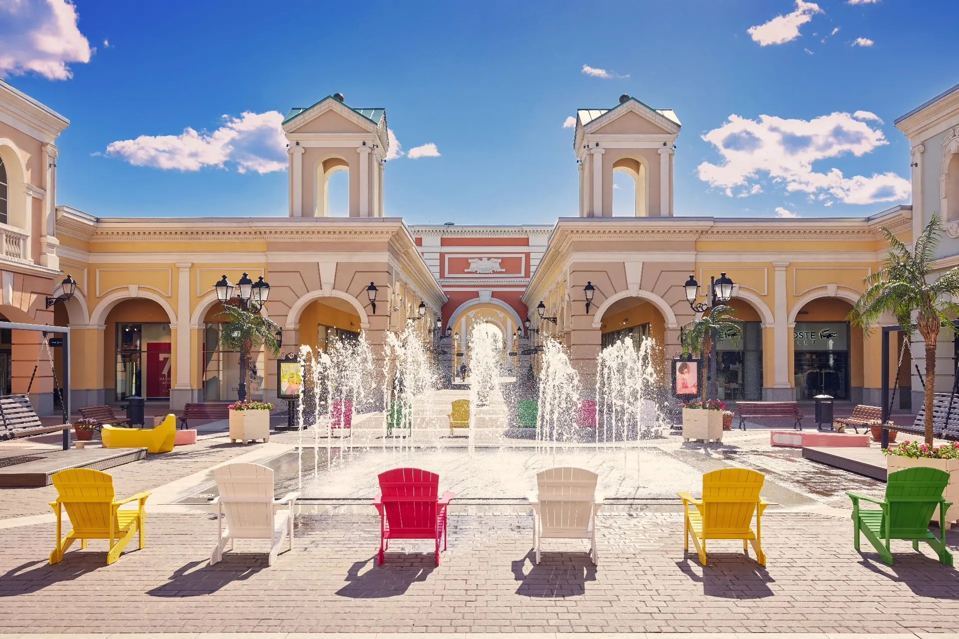 Ваше лето в Outlet Village Pulkovo!🧡