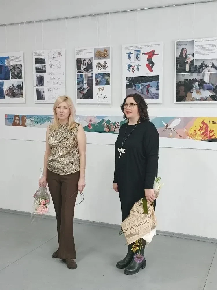 Выставка творческих работ студентов Политехнического колледжа открыта в Барнауле.   В Барнаульской ш