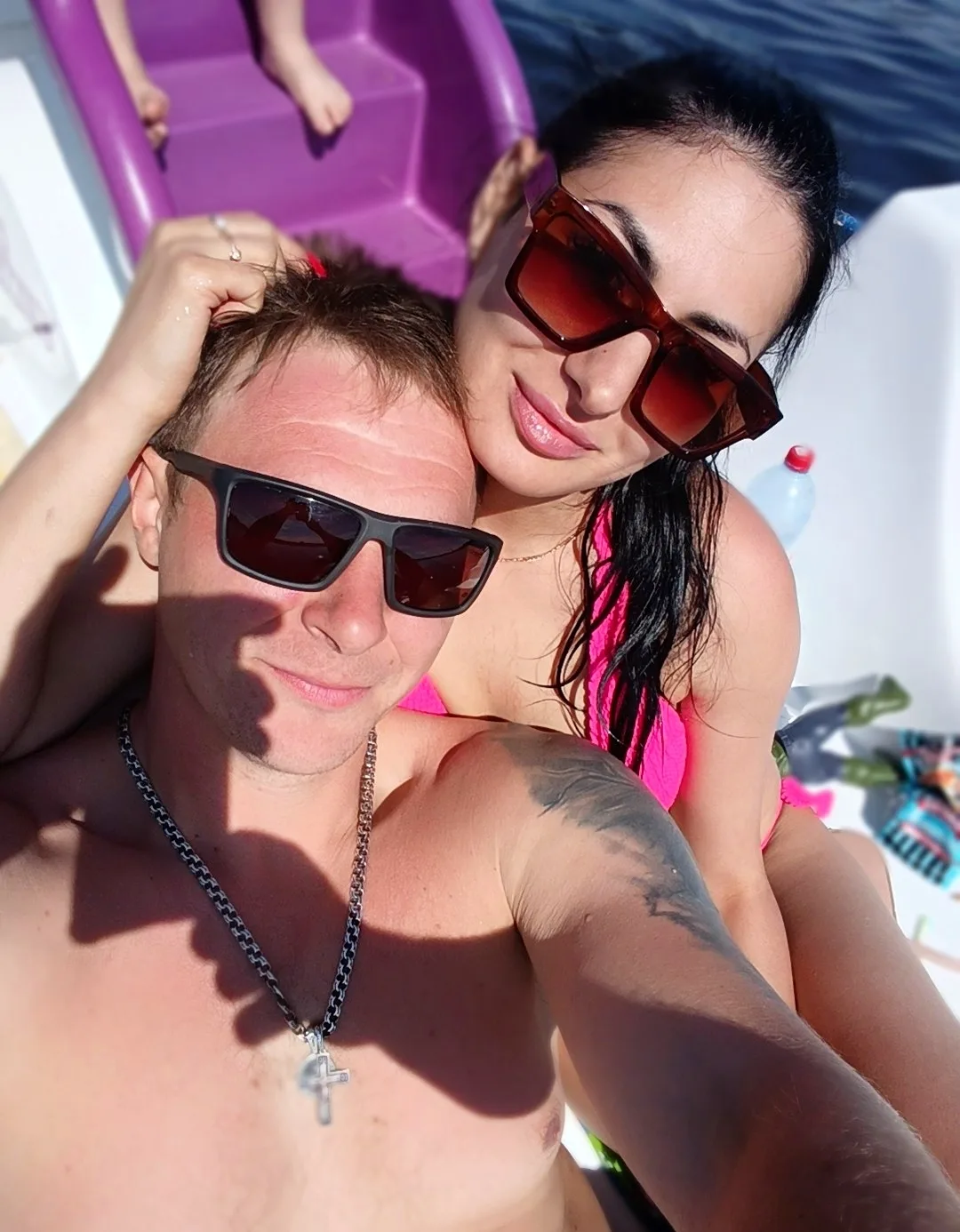 Представляешь, пока я отдыхаю 💃 , купаюсь 🏄 и наслаждаюсь летом! 🙌

Мой телефон продолжает принос