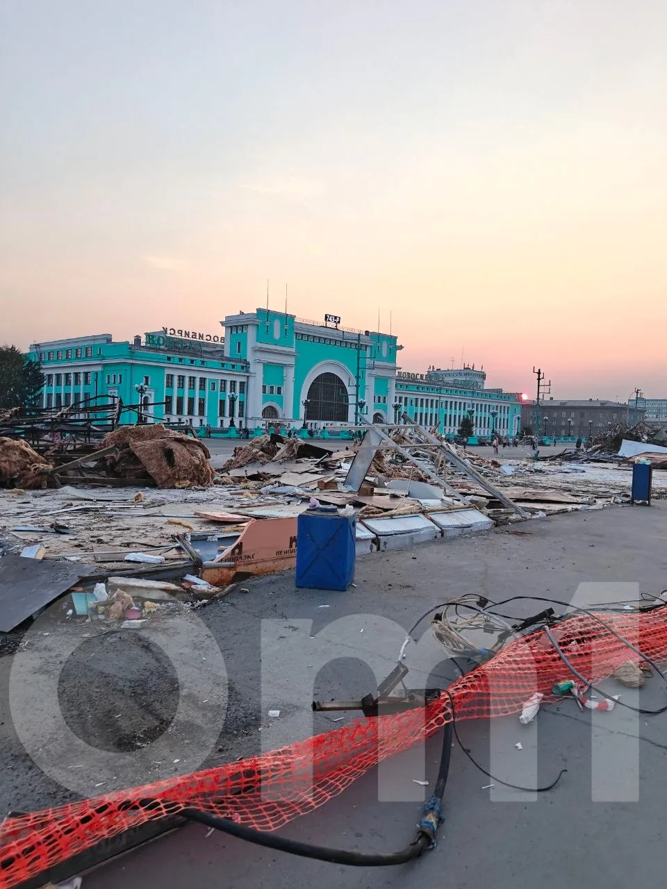 🚧 У вокзала «Новосибирск-Главный» снесли торговые киоски

Демонтаж прошёл на площади Гарина-Михайло