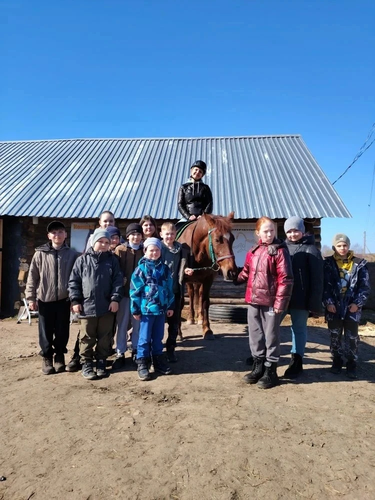 Экскурсия в «Золотую подкову»! 🍬🐴 
 
Сегодня наши ребята окунулись в настоящую деревенскую сказку.