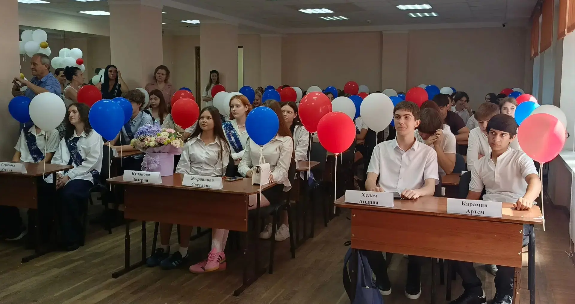 🎉 Вручение аттестатов 9 класса — важный рубеж! 🎉