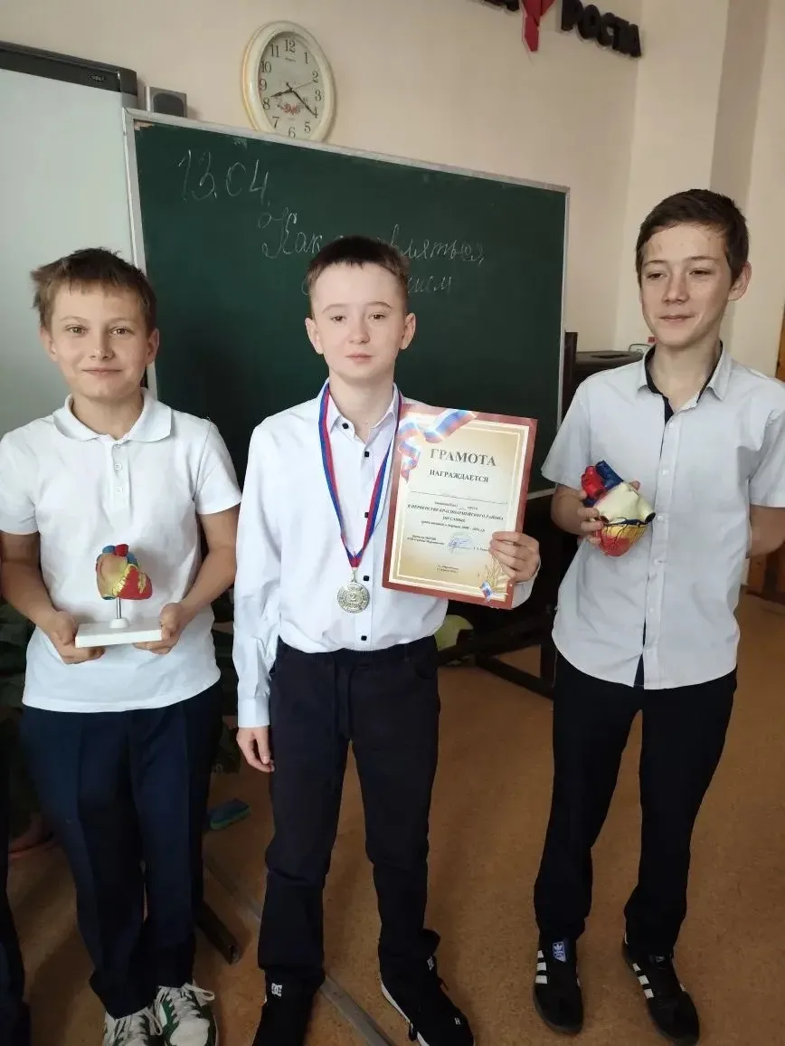 Чистое поколение💪🧠  Ребята 5 «Г» класса на классной беседе не только поговорили о роли спорта и бере