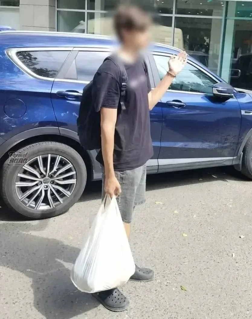 19-летний парень из Ростовской области получил 7 тысяч за то, что его картой прокрутили...